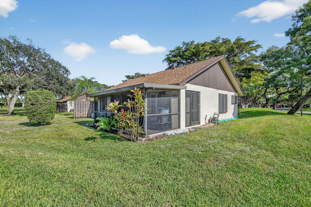 For Sale: $289,118 (3 beds, 2 baths, 1187 Square Feet)