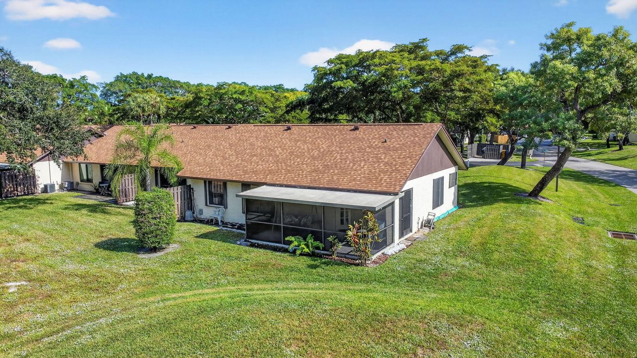 For Sale: $289,118 (3 beds, 2 baths, 1187 Square Feet)