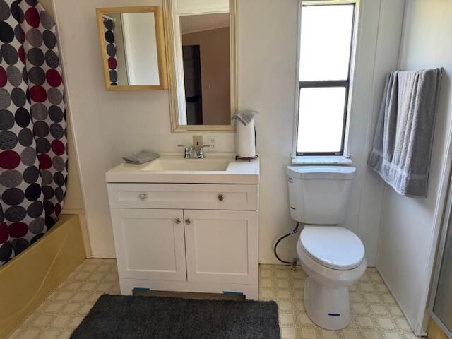 For Rent: $1,000 (2 beds, 2 baths, 835 Square Feet)