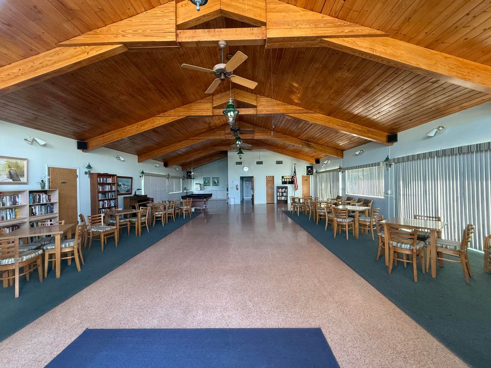 For Sale: $120,000 (1 beds, 1 baths, 640 Square Feet)