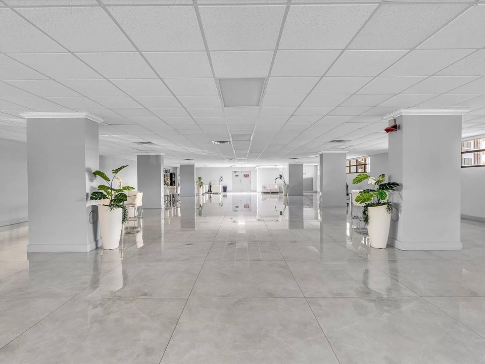 For Sale: $255,000 (1 beds, 2 baths, 1072 Square Feet)