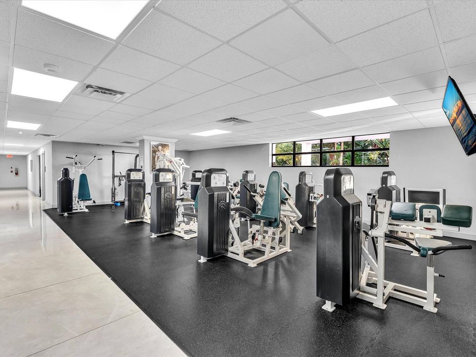 For Sale: $255,000 (1 beds, 2 baths, 1072 Square Feet)