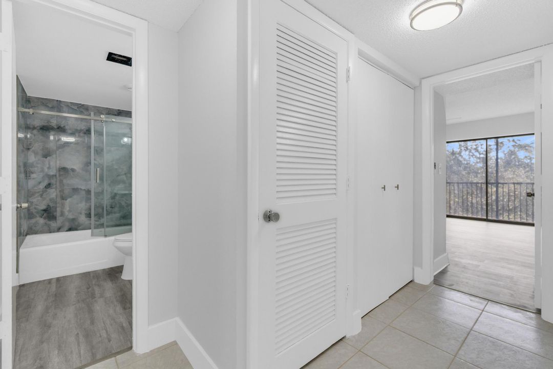 出租: $2,400 (2 贝兹, 2 浴室, 960 平方英尺)