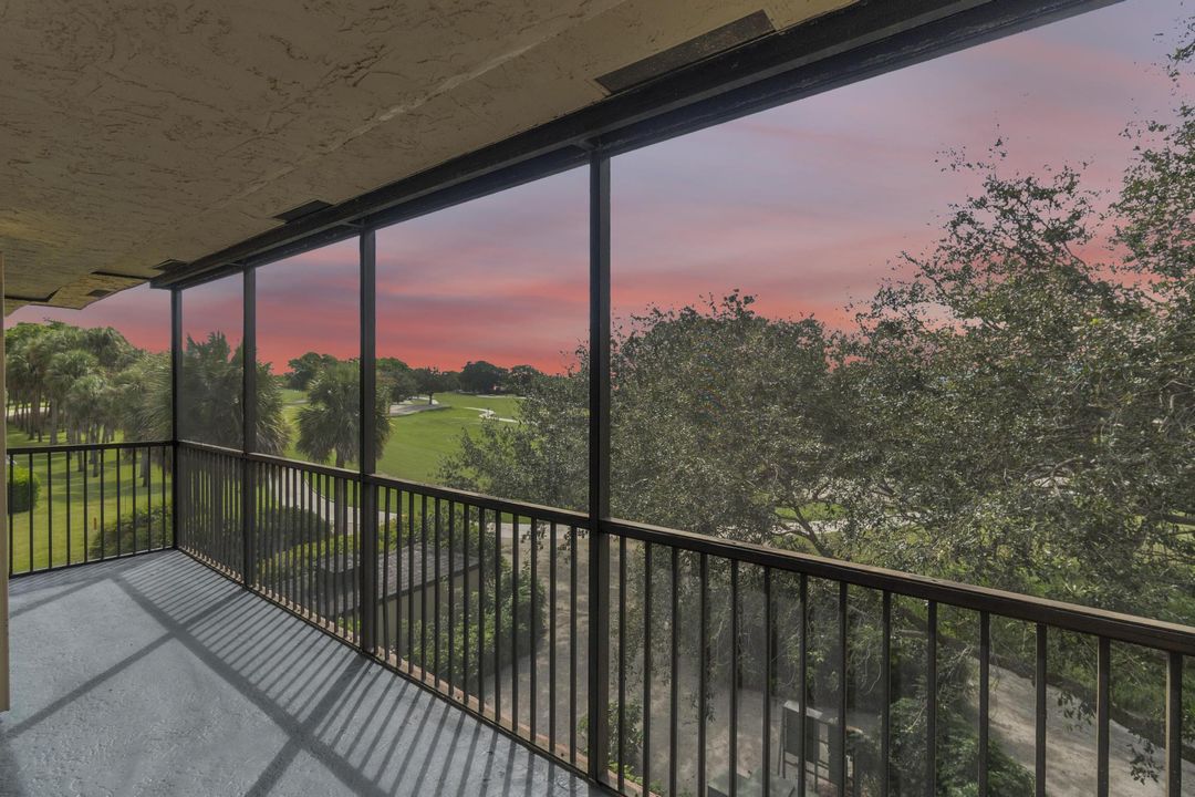 出租: $2,400 (2 贝兹, 2 浴室, 960 平方英尺)