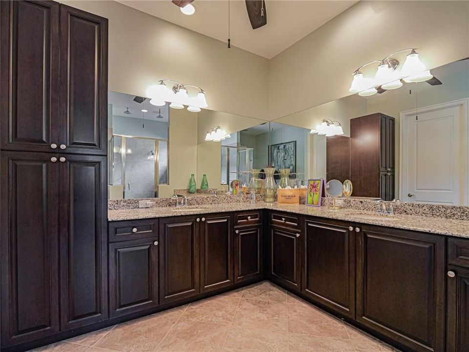 待售: $675,000 (3 贝兹, 3 浴室, 2508 平方英尺)