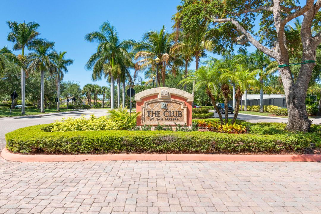 For Rent: $1,900 (1 beds, 1 baths, 819 Square Feet)