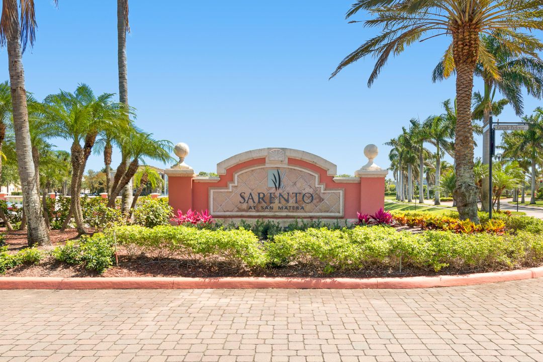 For Rent: $1,900 (1 beds, 1 baths, 819 Square Feet)