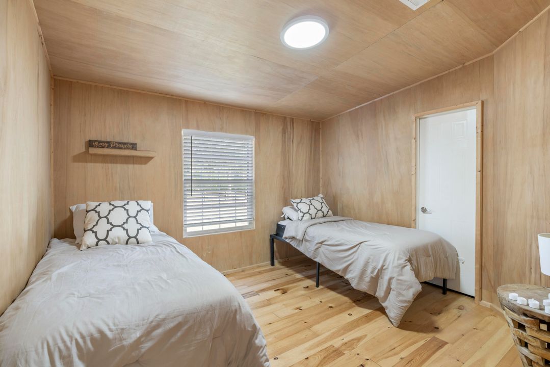 For Sale: $4,549,000 (3 beds, 2 baths, 1842 Square Feet)