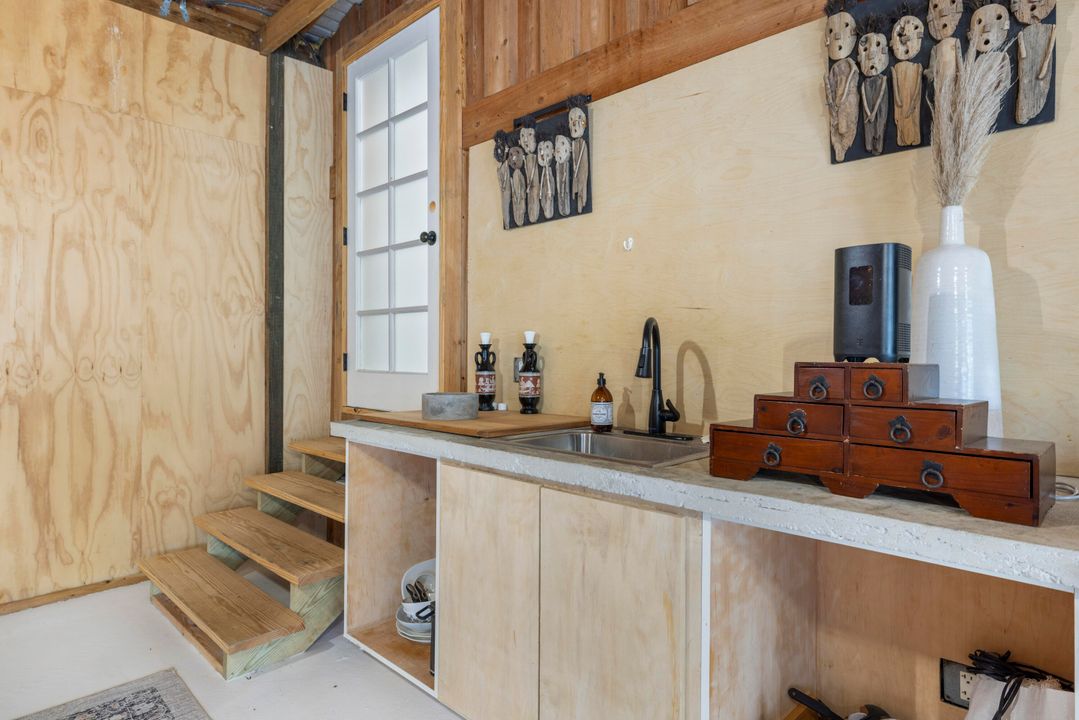 For Sale: $4,549,000 (3 beds, 2 baths, 1842 Square Feet)