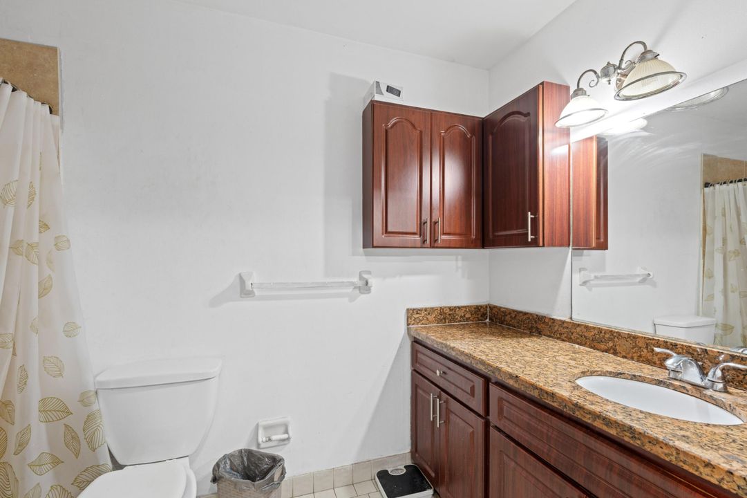 For Sale: $394,500 (3 beds, 2 baths, 1240 Square Feet)