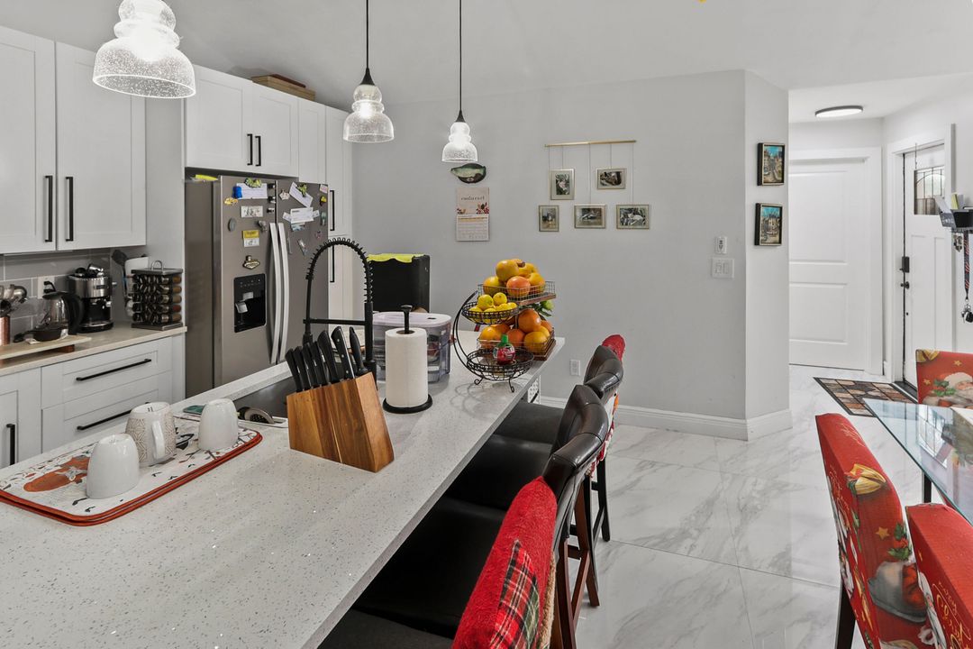 For Sale: $360,000 (2 beds, 2 baths, 1332 Square Feet)