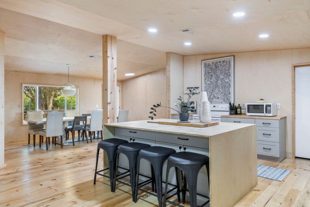 For Sale: $4,549,000 (3 beds, 2 baths, 1842 Square Feet)