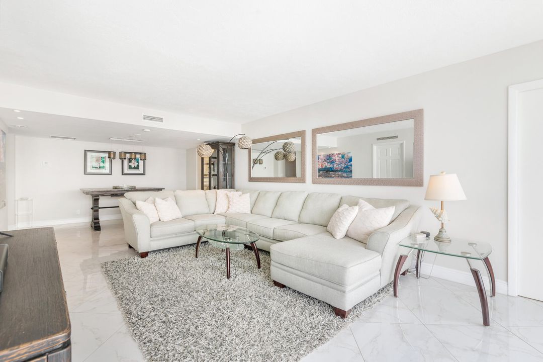 На продажу: $799,000 (2 спален, 2 ванн, 1086 Квадратных фут)