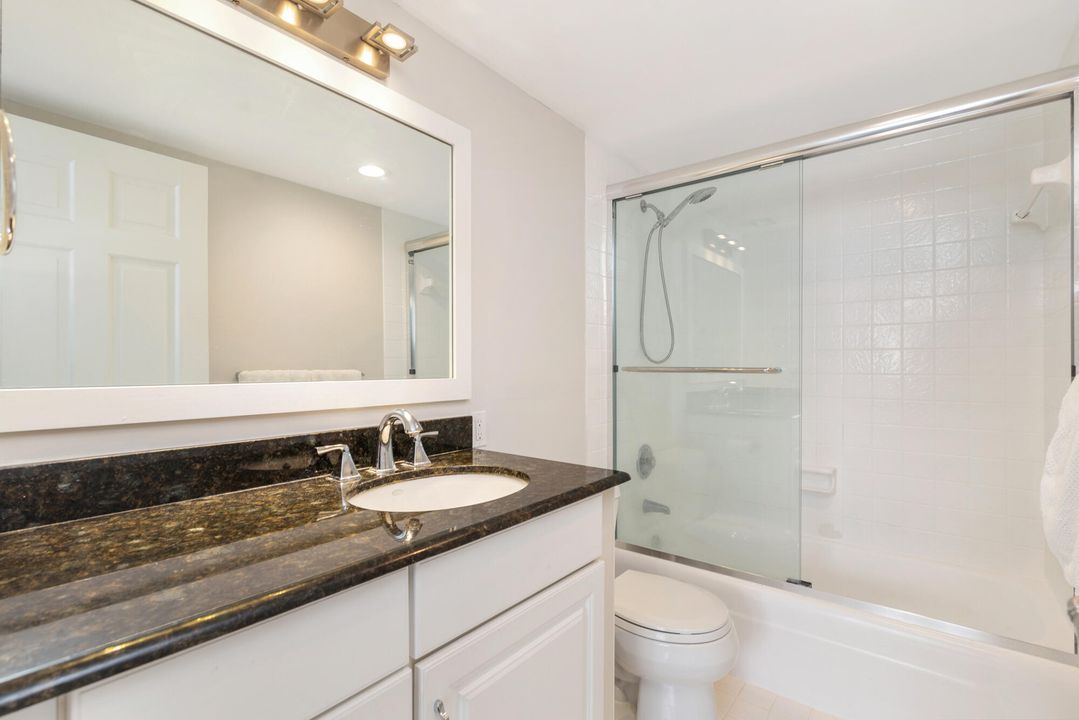 На продажу: $799,000 (2 спален, 2 ванн, 1086 Квадратных фут)