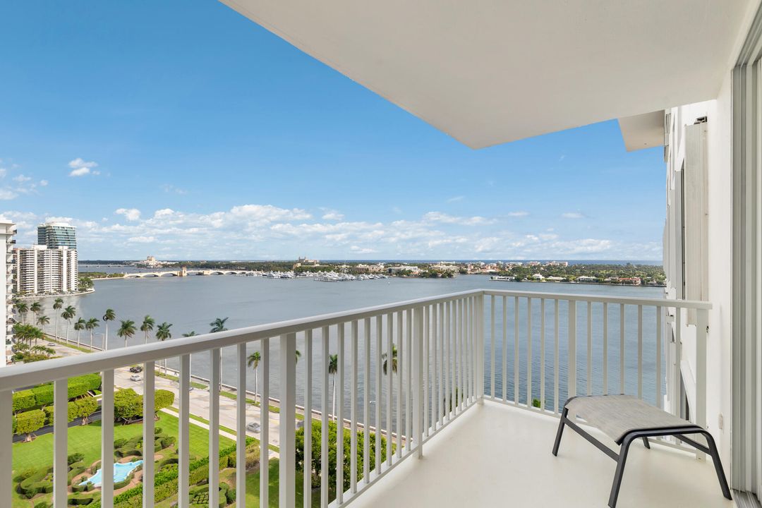 На продажу: $799,000 (2 спален, 2 ванн, 1086 Квадратных фут)