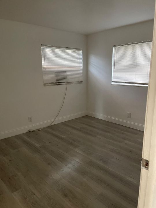 В аренду: $1,650 (2 спален, 1 ванн, 843 Квадратных фут)