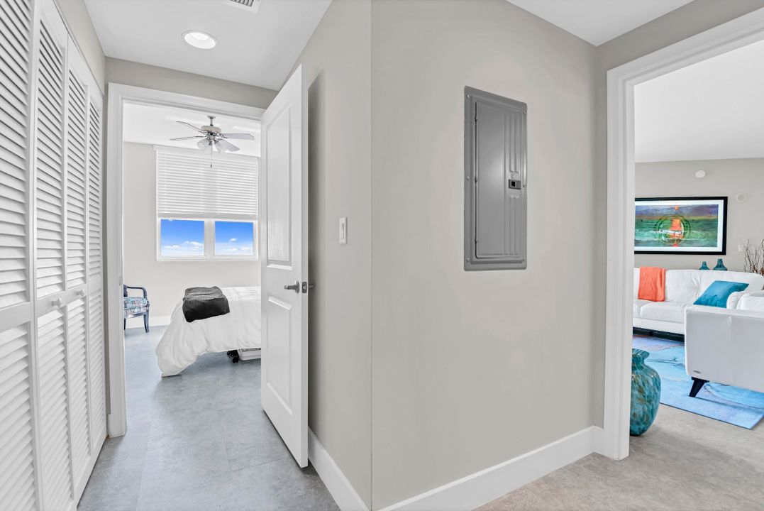 For Sale: $595,000 (2 beds, 2 baths, 1350 Square Feet)