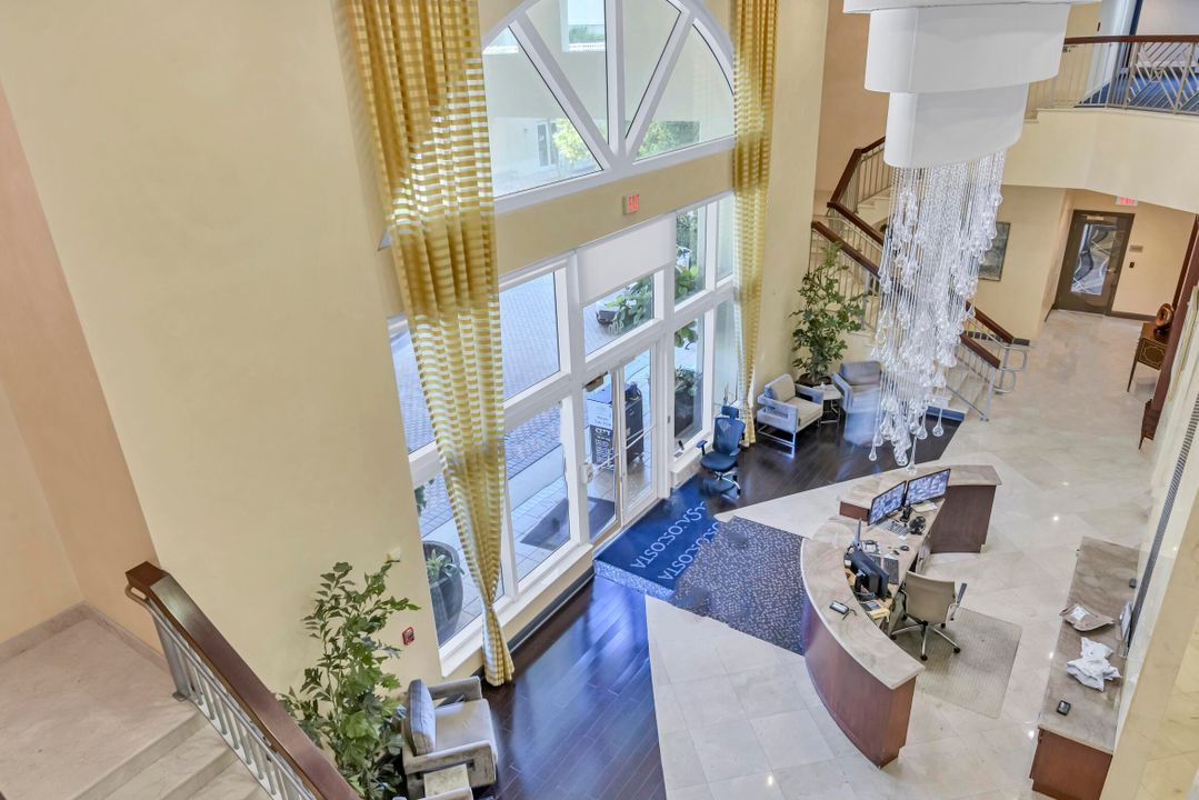 For Sale: $595,000 (2 beds, 2 baths, 1350 Square Feet)