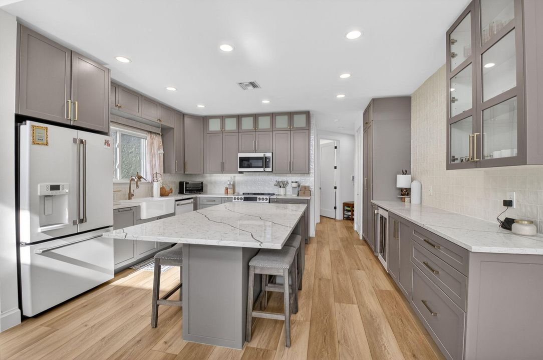 На продажу: $1,299,000 (4 спален, 3 ванн, 2159 Квадратных фут)