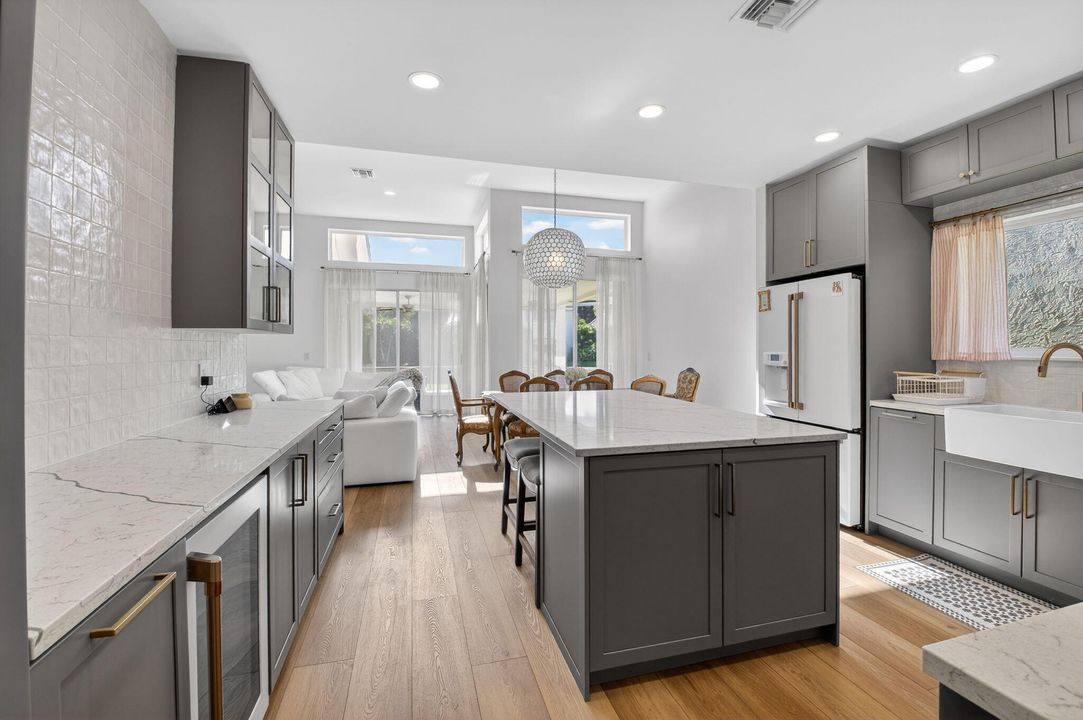 На продажу: $1,299,000 (4 спален, 3 ванн, 2159 Квадратных фут)