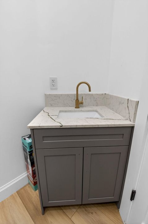 На продажу: $1,299,000 (4 спален, 3 ванн, 2159 Квадратных фут)