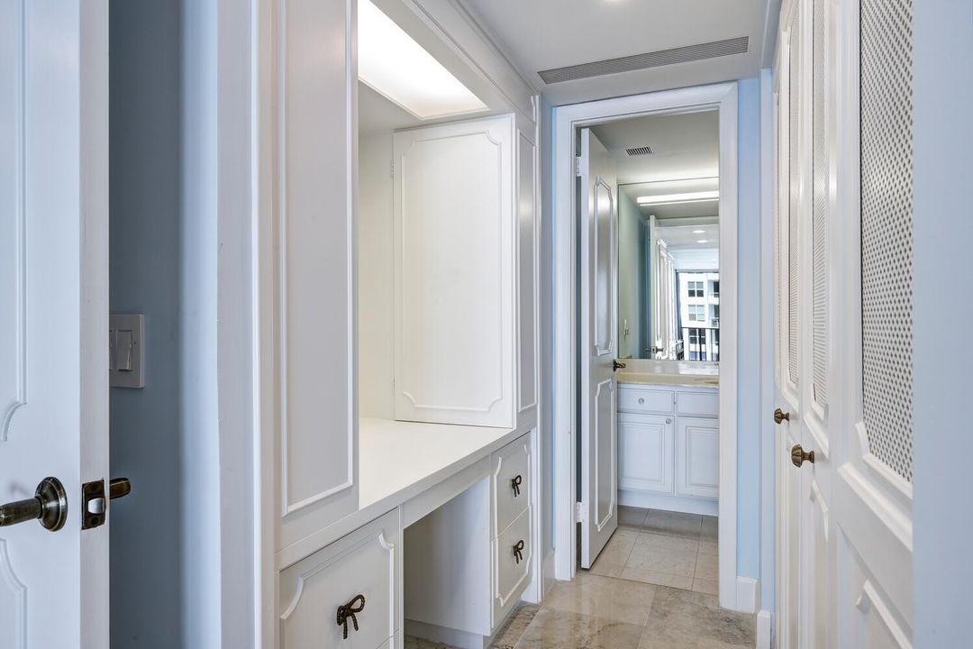 For Sale: $685,000 (2 beds, 2 baths, 1226 Square Feet)