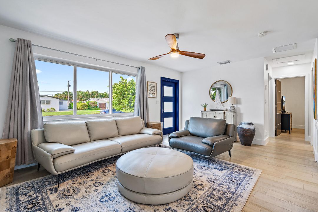 En Renta: $5,500 (3 camas, 2 baños, 1938 Pies cuadrados)