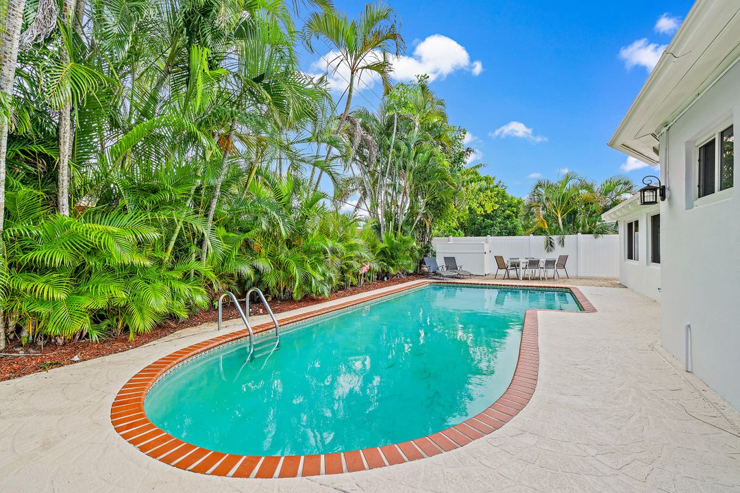 En Renta: $5,500 (3 camas, 2 baños, 1938 Pies cuadrados)