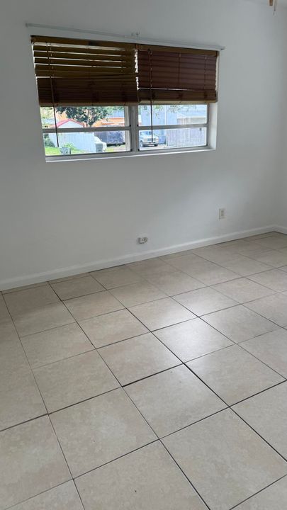 En Renta: $2,500 (4 camas, 1 baños, 1024 Pies cuadrados)