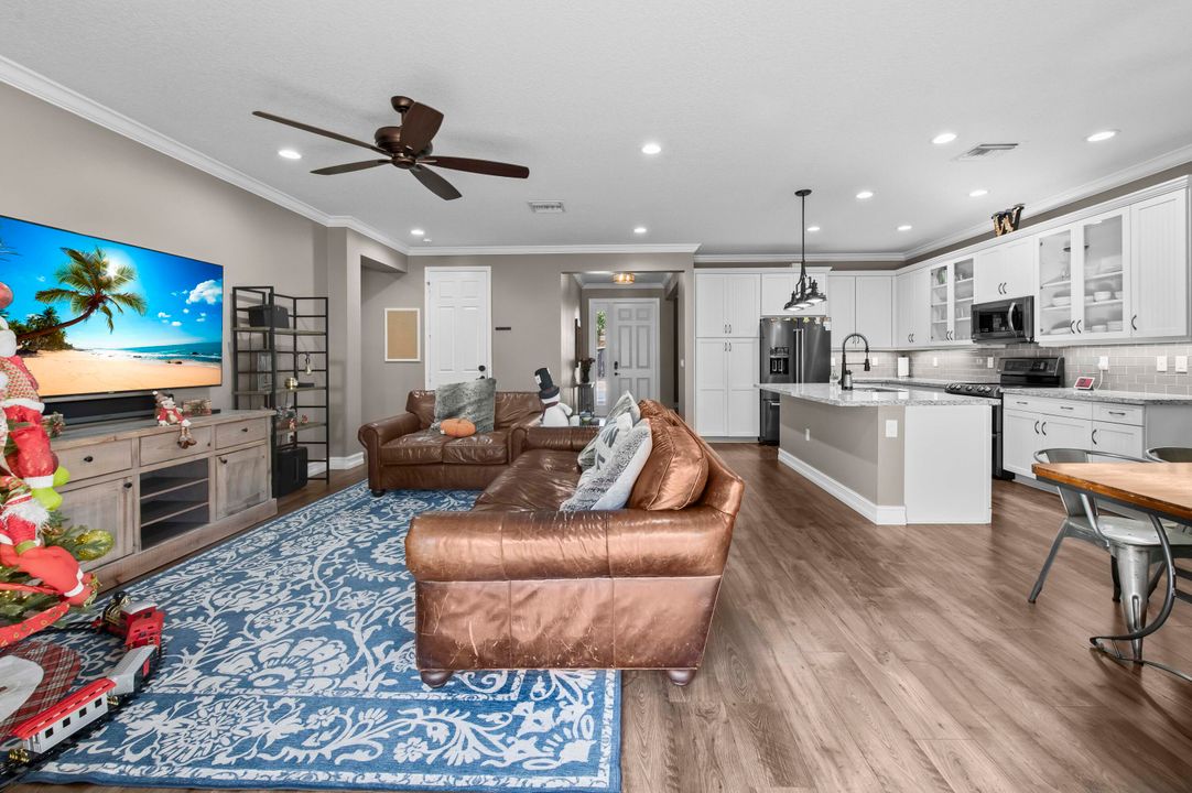 На продажу: $899,900 (5 спален, 4 ванн, 2848 Квадратных фут)