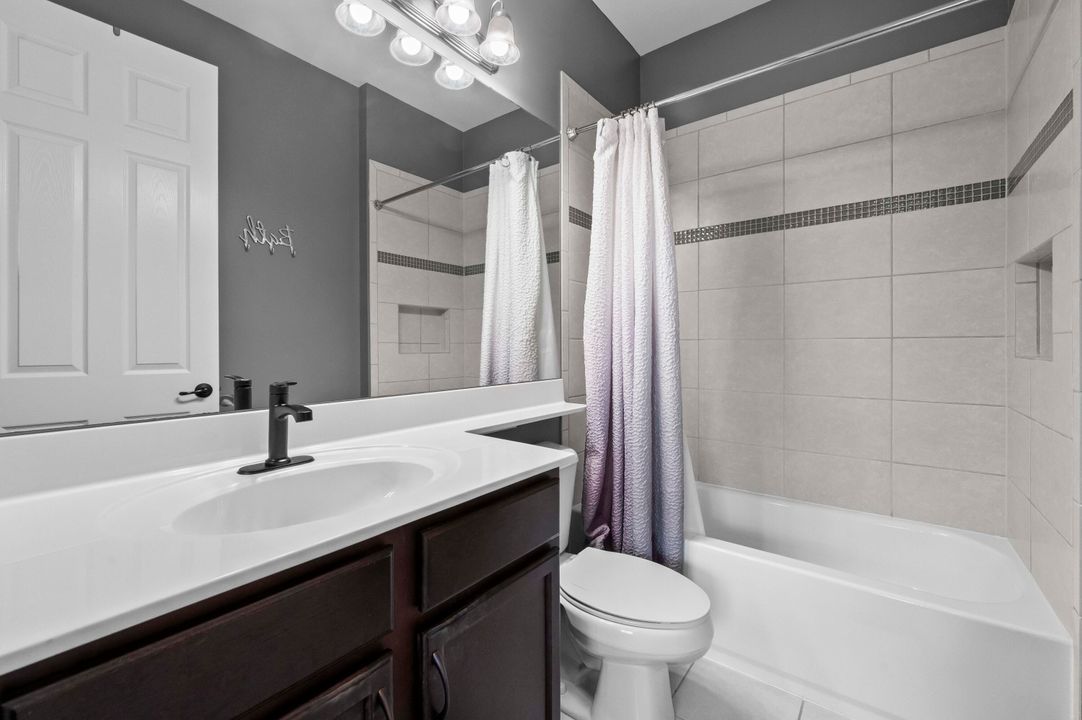 На продажу: $899,900 (5 спален, 4 ванн, 2848 Квадратных фут)