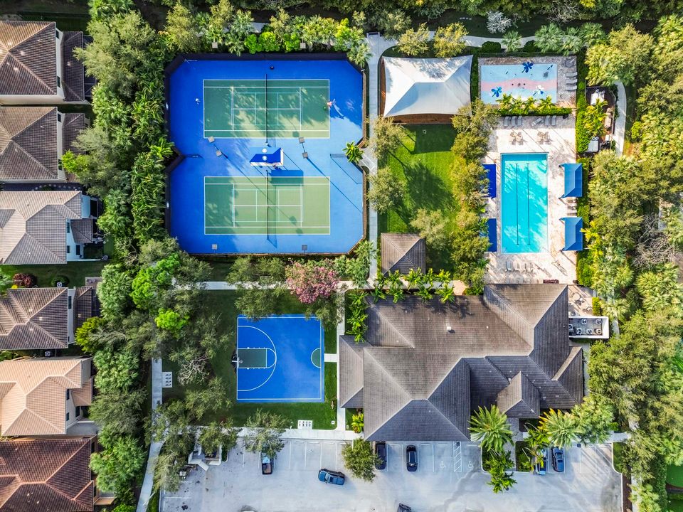 На продажу: $899,900 (5 спален, 4 ванн, 2848 Квадратных фут)