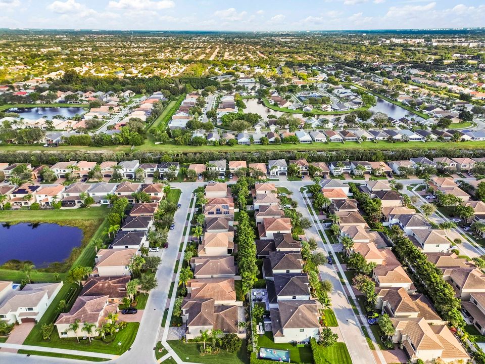 На продажу: $899,900 (5 спален, 4 ванн, 2848 Квадратных фут)