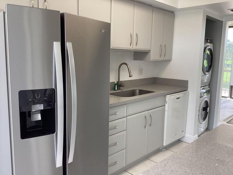 В аренду: $3,500 (2 спален, 2 ванн, 1400 Квадратных фут)