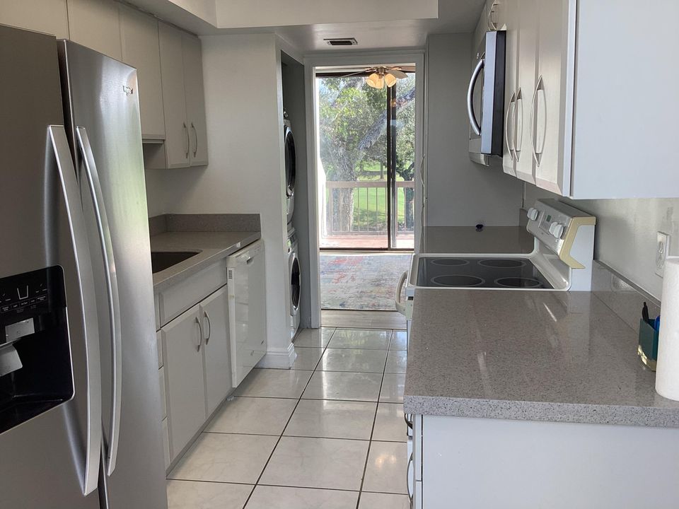 В аренду: $3,500 (2 спален, 2 ванн, 1400 Квадратных фут)