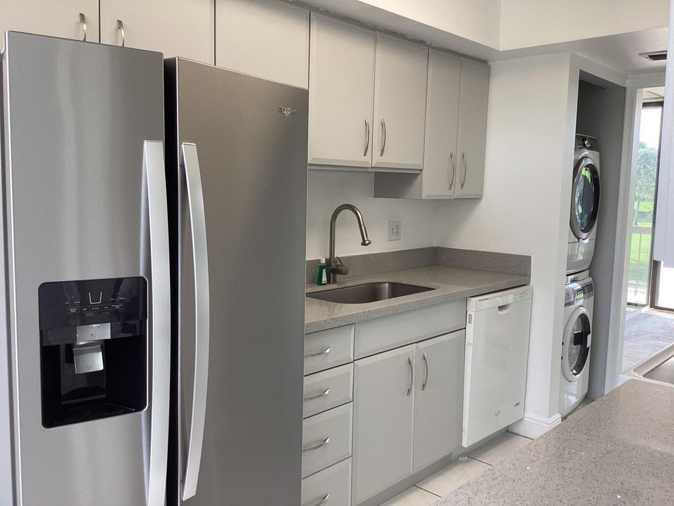 В аренду: $3,500 (2 спален, 2 ванн, 1400 Квадратных фут)