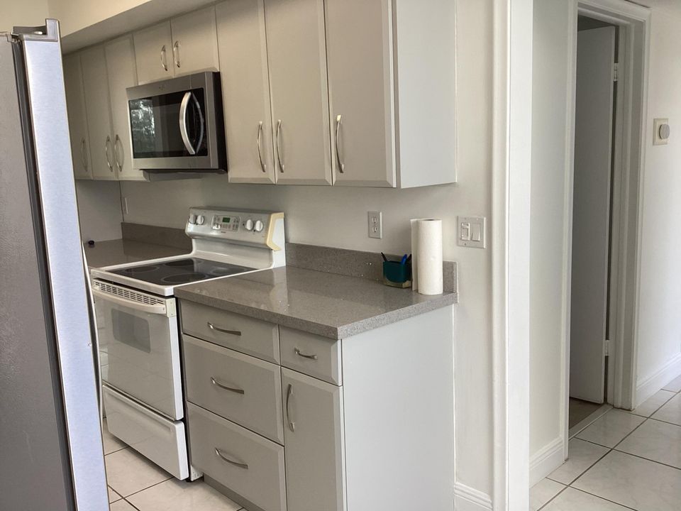 В аренду: $3,500 (2 спален, 2 ванн, 1400 Квадратных фут)