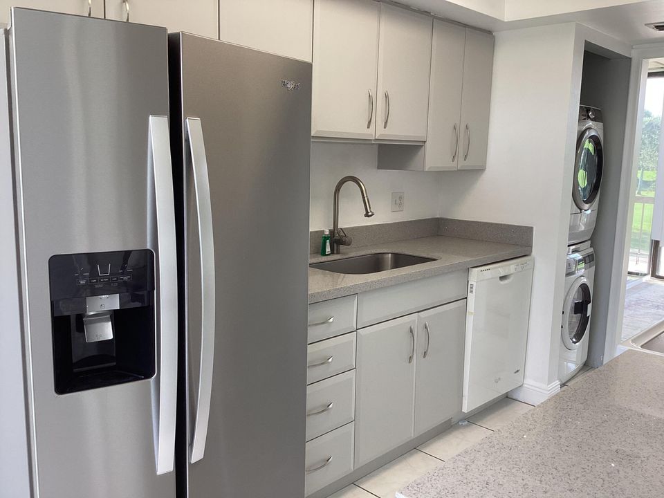 В аренду: $3,500 (2 спален, 2 ванн, 1400 Квадратных фут)