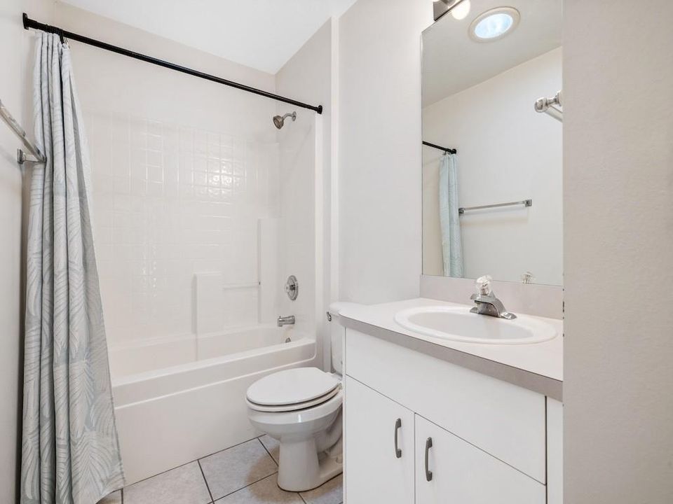 En Venta: $389,000 (4 camas, 2 baños, 1887 Pies cuadrados)