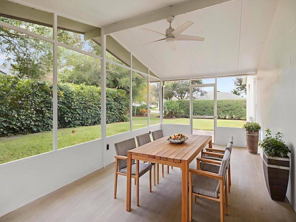 En Venta: $389,000 (4 camas, 2 baños, 1887 Pies cuadrados)