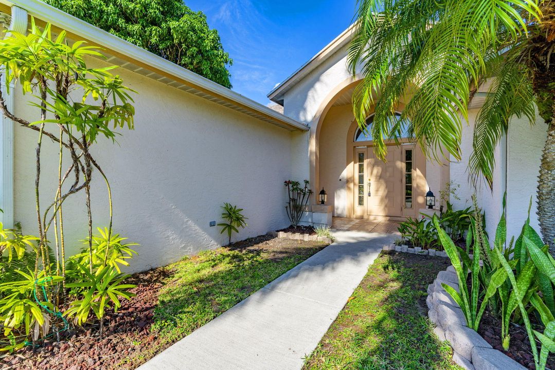 出租: $2,800 (3 贝兹, 2 浴室, 1537 平方英尺)