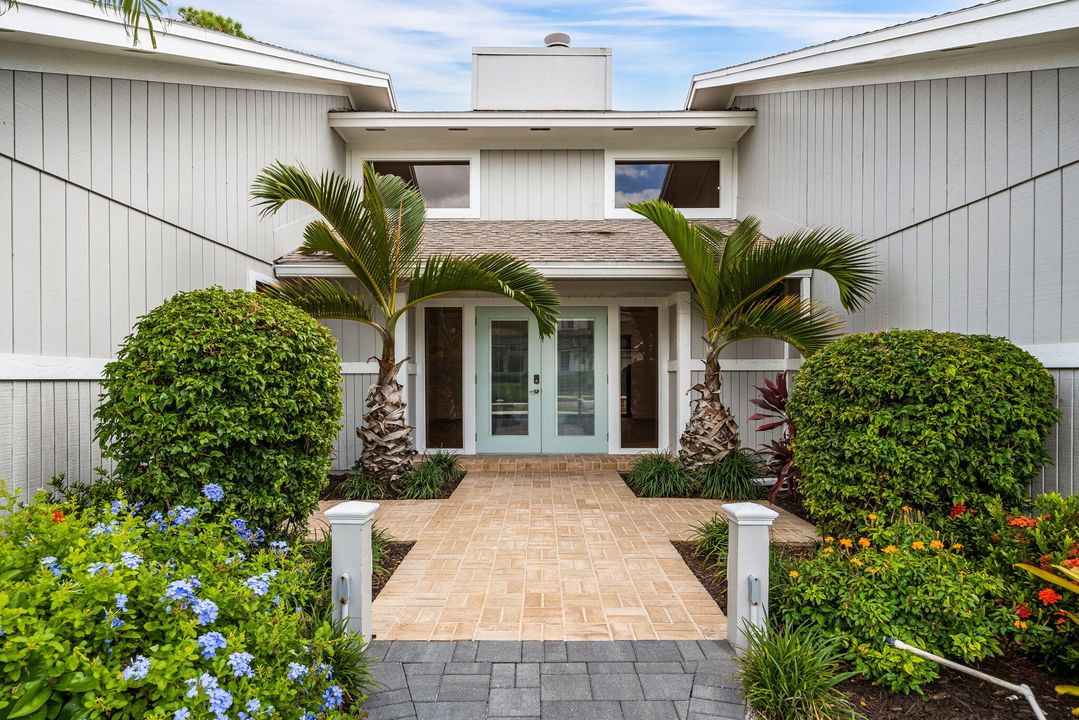 For Rent: $3,950 (4 beds, 2 baths, 1835 Square Feet)