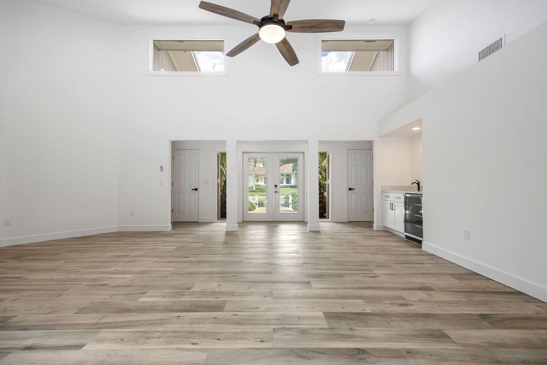 For Rent: $3,950 (4 beds, 2 baths, 1835 Square Feet)