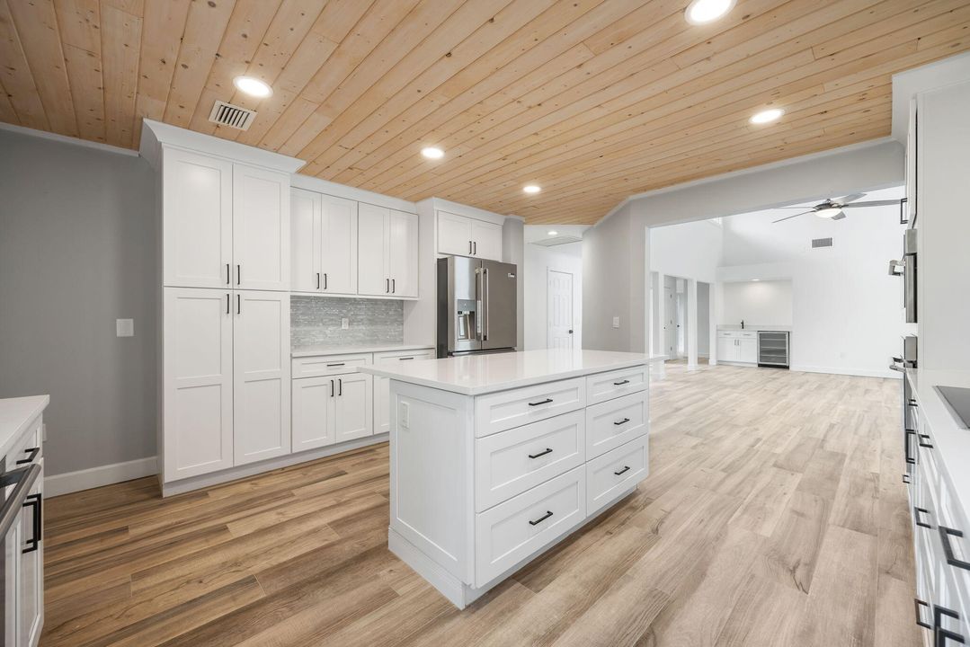 For Rent: $3,950 (4 beds, 2 baths, 1835 Square Feet)