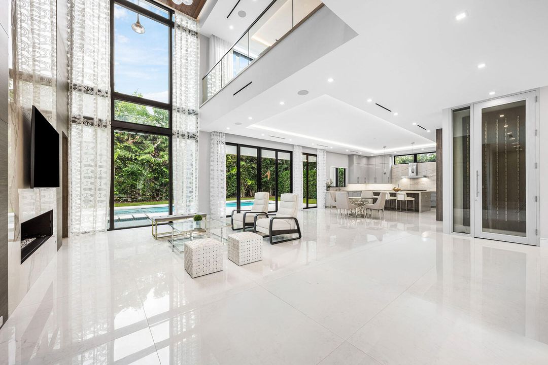 For Sale: $9,100,000 (5 beds, 6 baths, 6140 Square Feet)