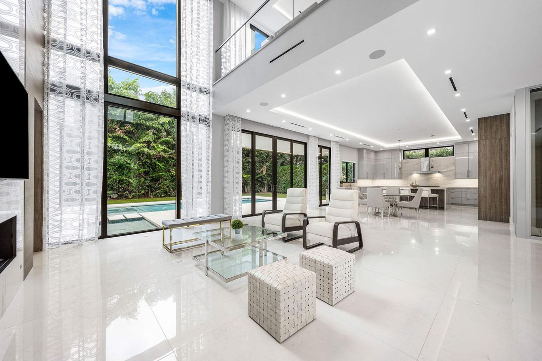 For Sale: $9,100,000 (5 beds, 6 baths, 6140 Square Feet)