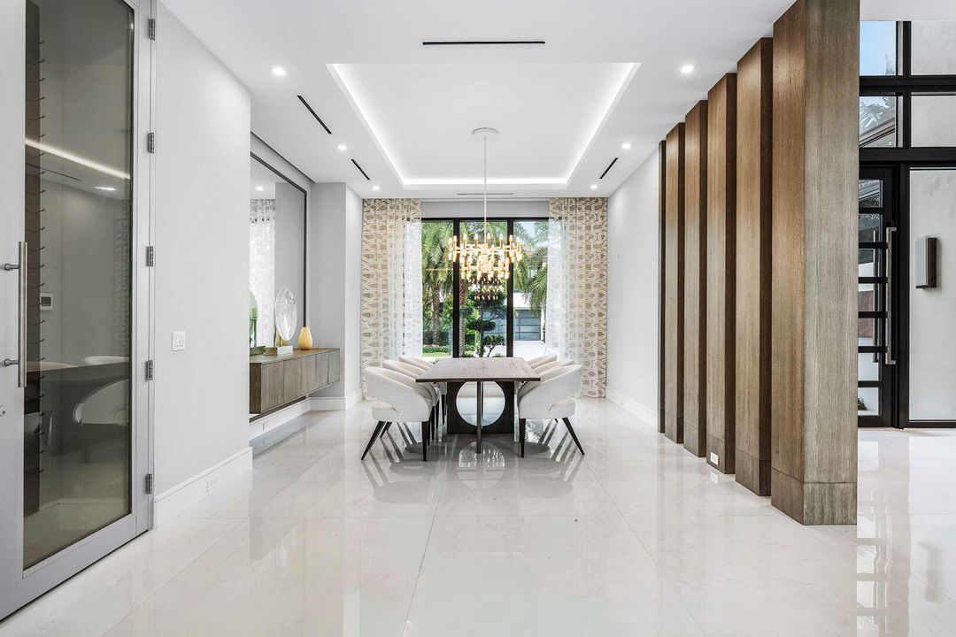 For Sale: $9,100,000 (5 beds, 6 baths, 6140 Square Feet)