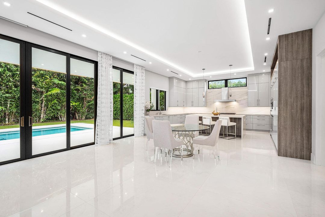 For Sale: $9,100,000 (5 beds, 6 baths, 6140 Square Feet)