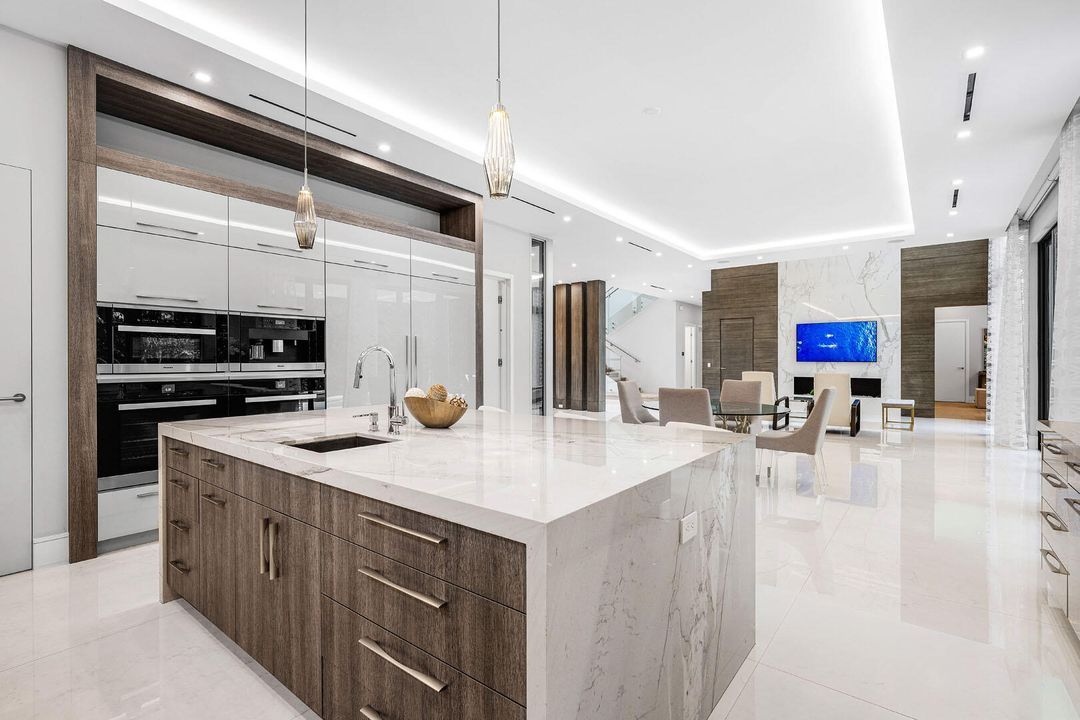 For Sale: $9,100,000 (5 beds, 6 baths, 6140 Square Feet)