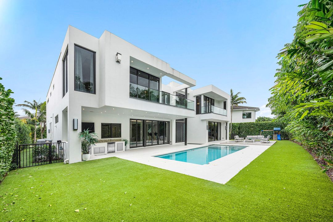 For Sale: $9,100,000 (5 beds, 6 baths, 6140 Square Feet)